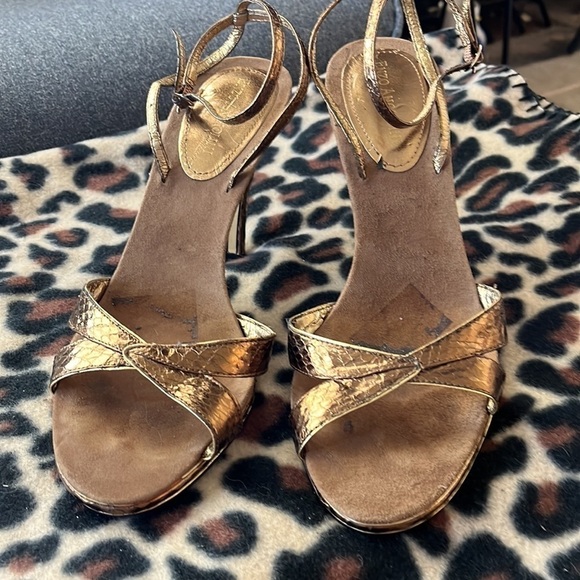 Enzo Angiolini size 7 1/2 strappy sandals in a brown color.  Good condition - Picture 2 of 5